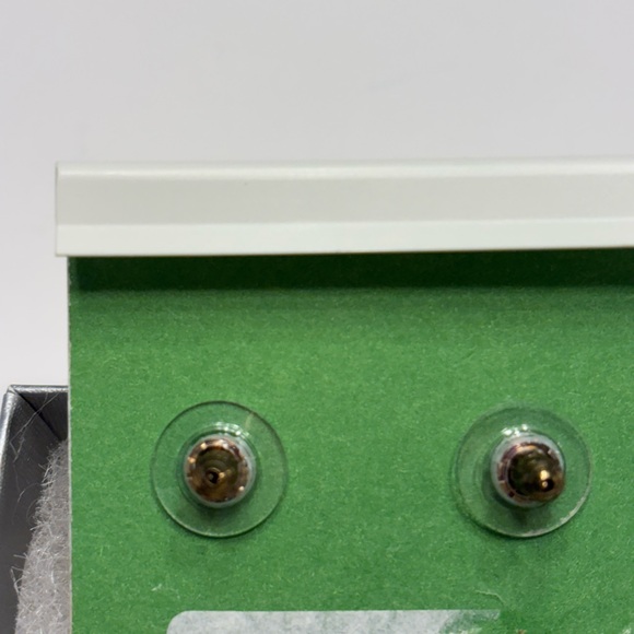 KATE SPADE EARRINGS “ DAISY “ 
BLK & GOLD STUD EARRINGS FOR PIERCED EARS
